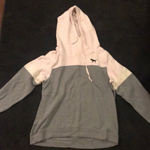 VICTORIA SECRET PINK SWEATSHIRT